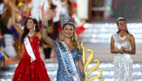 Svet spoznal novú Miss World 2015. Stala sa ňou pianistka zo Španielska