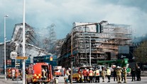 FOTO: Zrútila sa hlavná fasáda historickej budovy kodanskej burzy