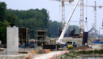 Diaľnica D4 je ohrozená. Môže za to škandál s nekvalitným materiálom