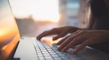 Využívate často internet a sociálne siete? Tieto stránky sa vám raz určite zídu