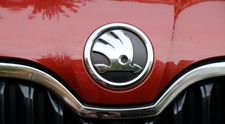 Škoda Auto na dva týždne zastavuje výrobu, chýbajú im čipy aj iné komponenty