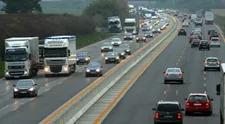 Prejazd D1 pri Senci bude tento týždeň ešte náročnejší