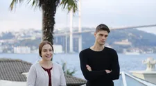 Civan z Dvoch tvárí Istanbulu zmenil imidž: Fúha, nespoznáte ho