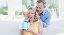 Potrebujete poradiť s výberom darčeka pre manželku? Čítajte ďalej