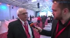 Vedci objavili baktériu, ktorá si poradí aj s ťažko rozložiteľným druhom plastu