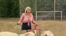 Pohľad na nezaplatenie: Tejto blondínke príroda skutočne dopriala!
