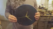 Štýlové hodiny alebo originálne misky zo zubnej kefky? Žiadny problém!