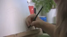 Mysleli si, že je to len pubertou. Za uzatváraním mladého dievčaťa sa skrývali vážne duševné ťažkosti