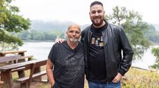 Legendárny veľký šéf sa vracia! Zdeněk Pohlreich v slovenskom Na nože