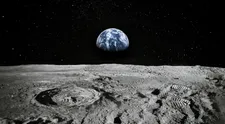 NASA zverejnila nové detaily o mesačnej misii: Astronauti aj skafandre dostanú poriadne zabrať