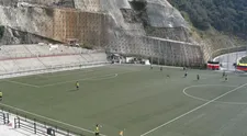 Pozývame vás na futbalový zápas. Ale na takýto štadión?