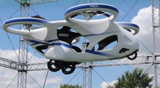 V Japonsku predstavili prototyp lietajúceho auta. Vo vzduchu však vydržalo iba minútu