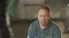Dostal nakladačku. Napadol ho aj vlastný študent?