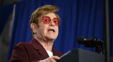 Elton John prehovoril o zdravotnom stave. Na jedno oko ledva vidí