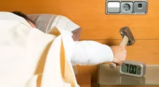 Patríte medzi nočné sovy? Šéf by vám mal dovoliť chodiť do práce neskôr