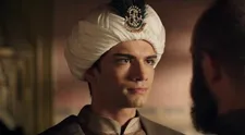 Mehmet zo Sultána: Dospel a je ešte viac sexy!