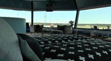 Chceli by ste bývať na rušnom letisku? Riadiacu vežu prerobili na luxusný apartmán