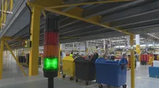 Amazon v Seredi  už funguje naplno: Narazil však na problém, s ktorým sa boria všetci investori