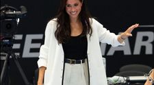 Meghan Markle všetkých očarila: Nahodila mini a bola neprehliadnuteľná