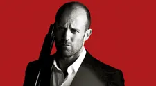 Jason Statham má 50 rokov! Prečo ho vykopli z vily plnej plejmejtiek?