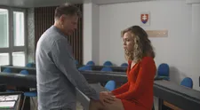 Sexuálne obťažovanie: Monika sa dostane do nepríjemnej situácie