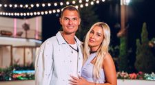 Párik z Love Islandu sa pred pár mesiacmi rozišiel. Krásna blondínka už má nového
