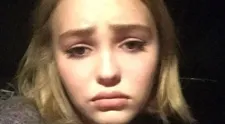 Dcéra hollywoodskeho búrliváka rastie do krásy. Spoznávate ju?