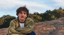 Tento spevák má najpočúvanejšiu pieseň na svete