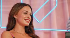 Nápadník na obzore? Bombshellka mieri do Prahy a nie sama