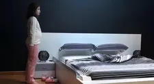 Vynález pre lenivých ľudí? Táto posteľ sa ustelie sama