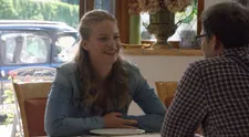 Na rande s Dušom prišla krásna blondína. On ale nereagoval podľa maminých predstáv