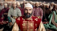Sultán, tras sa! Na scénu vstupuje Dobyvateľ!