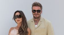 Victoria Beckham odložila podpätky: V takýchto topánkach ste ju ešte nevideli