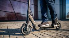 Sú elektronické kolobežky bezpečné a ekologické?