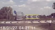 Nehoda ako z Kobry 11. Dodávka letela vzduchom