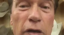 Arnold prosí fanúšikov o pomoc: Pomôžte mu s rozhodnutím!