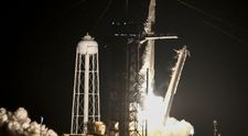 Spoločnosť SpaceX dopravila na obežnú dráhu Zeme štvoricu vesmírnych turistov