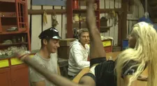 Nahota či pohľad do rozkroku? Pre farmárky žiadny problém!