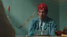 Nie som žiadny pokusný králik! Pri psychologickom vyšetrení sa podával tvrdý alkohol