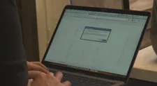 Facebook patrí k najväčším zberačom dát. Ukážeme vám, ako sa k ním dostať