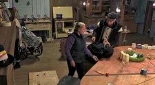 Azra sa totálne strieskala: Museli ju niesť dvaja farmári