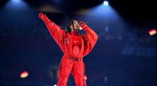 Koľko dostane Rihanna za vystúpenie na Super Bowle? Viac dnes zarobíte aj vy