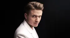 „Áno, rád sa prezliekam za ženu,“ šokuje Ondřej Brzobohatý. Unikli pikantné fotky
