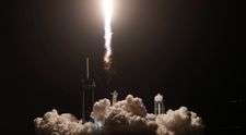 Kozmická loď Crew Dragon odštartovala k vesmírnej stanici ISS