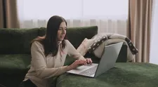 Do Utajeného šéfa mieri žena: Jej zistenia budú šokujúce