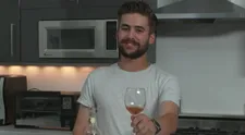 Chýba vám doma vývrtka? Predstavte si, že to ide aj s týmto...!