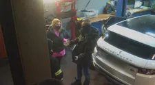 Nepríjemné opletačky s políciou! V aute Evelyn objavili kradnuté šperky