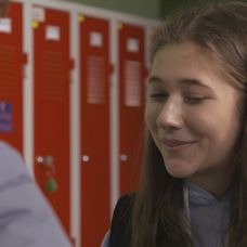 Zdá sa, že Jony má na scéne rivala.