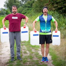 Anička Jakab Rakovská ako Alica v Oteckoch