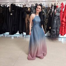 Anna Fiačanová v elegantných šatách